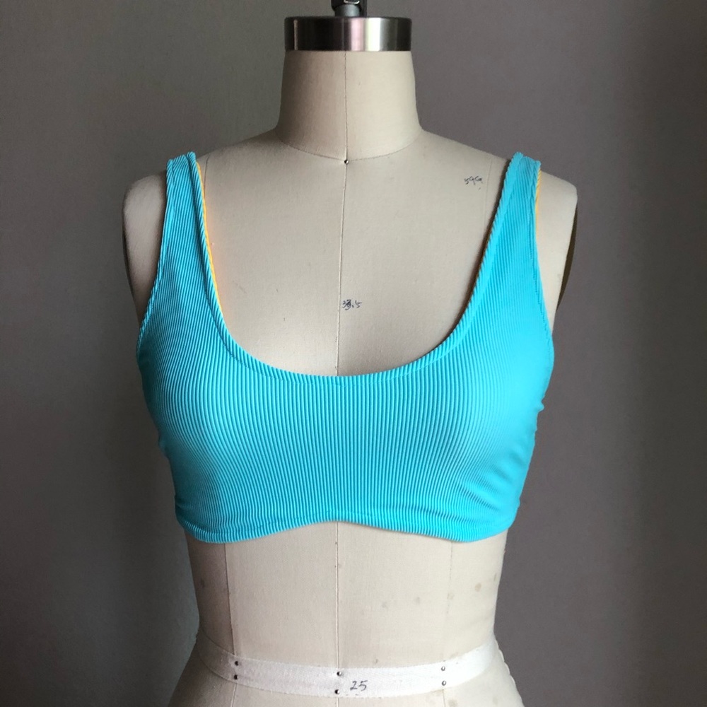 Swimming top reversible. Ribbed fabric. Size S